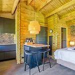 Appel Chalet *